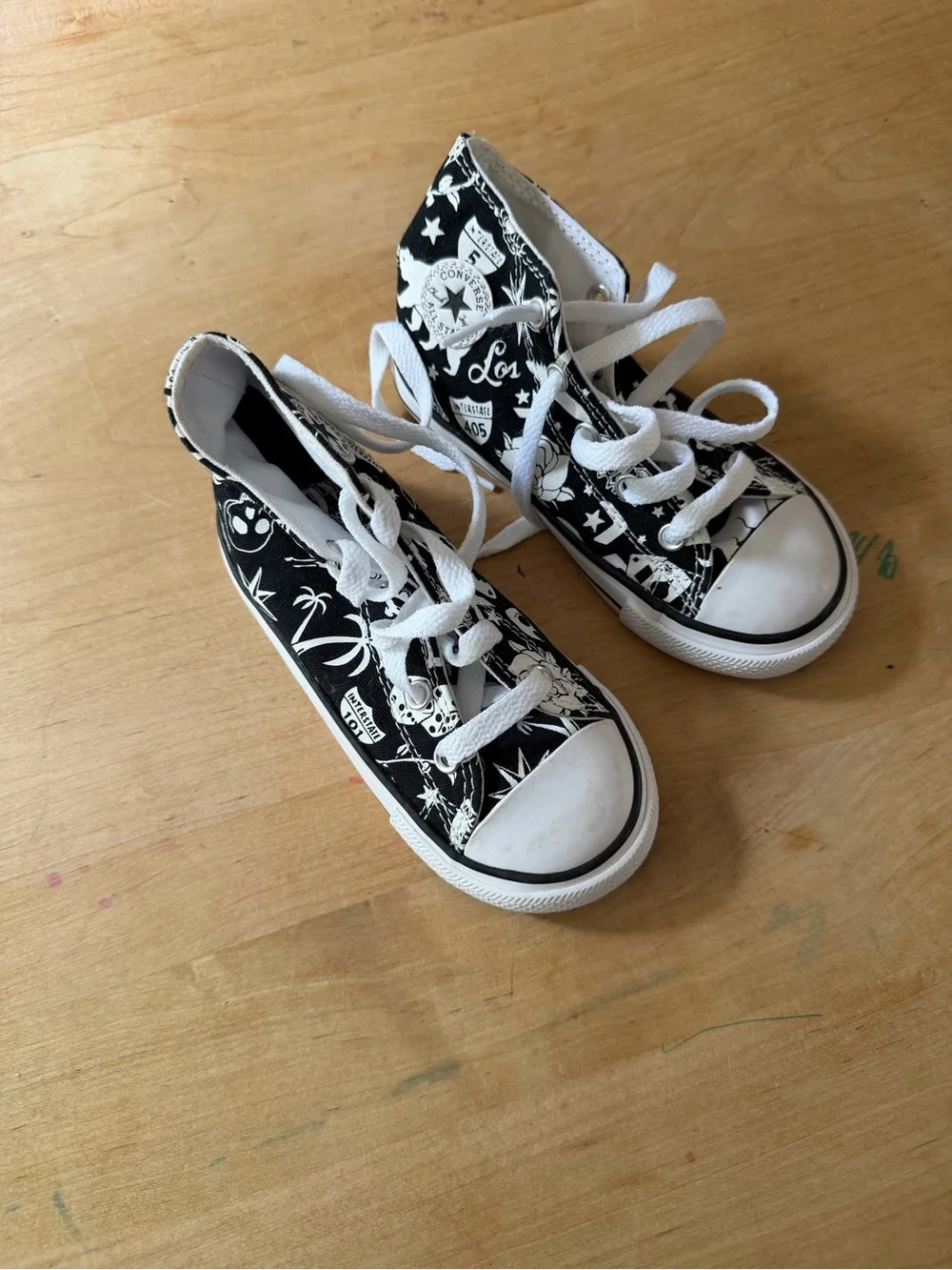 EUC Converse Kids Black & White Patterned High-Top Sneakers